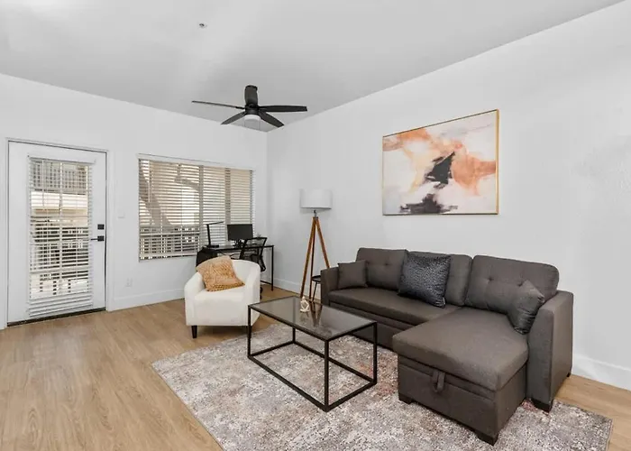 Modish 2br Pickleball & Basketball Ct,pool,bbq&pet Frndly Scottsdale
