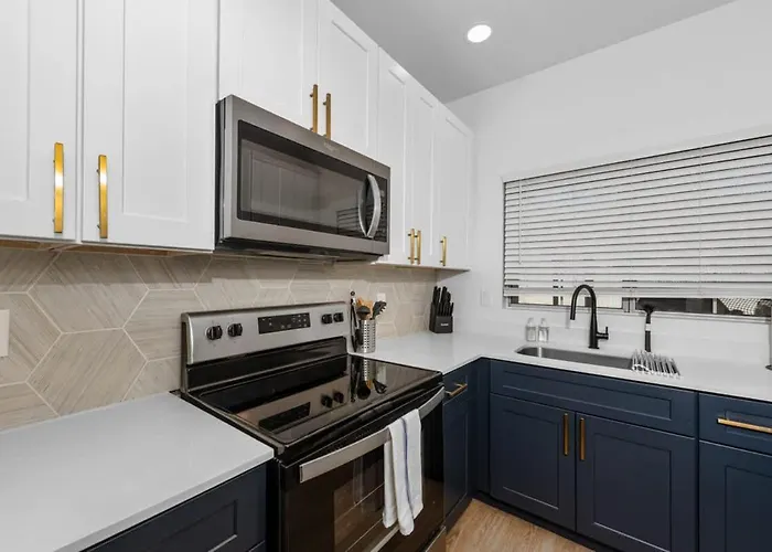 Apartment Modish 2br Pickleball & Basketball Ct,pool,bbq&pet Frndly Scottsdale