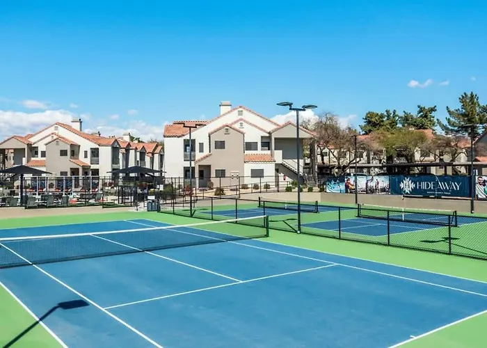 Modish 2br Pickleball & Basketball Ct,pool,bbq&pet Frndly *