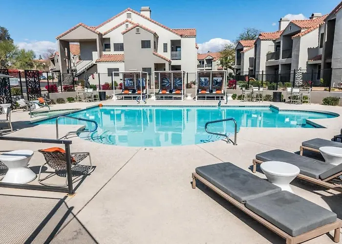 Modish 2br Pickleball & Basketball Ct,pool,bbq&pet Frndly Apartment *